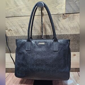 Kate Spade York Street Noel Rue. Pebbled Leather Laser Cut Purse. EUC